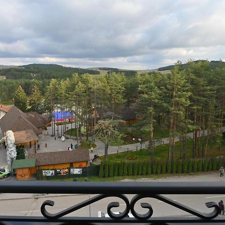 Dino Pogled Zlatibor -Odlicna Lokacija -Besplatan Parking U Objektu Apartman Kültér fotó